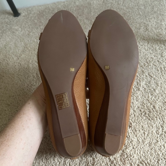 Tory Burch tan leather Amanda peep toe wedge pumps 9 - Picture 7 of 10